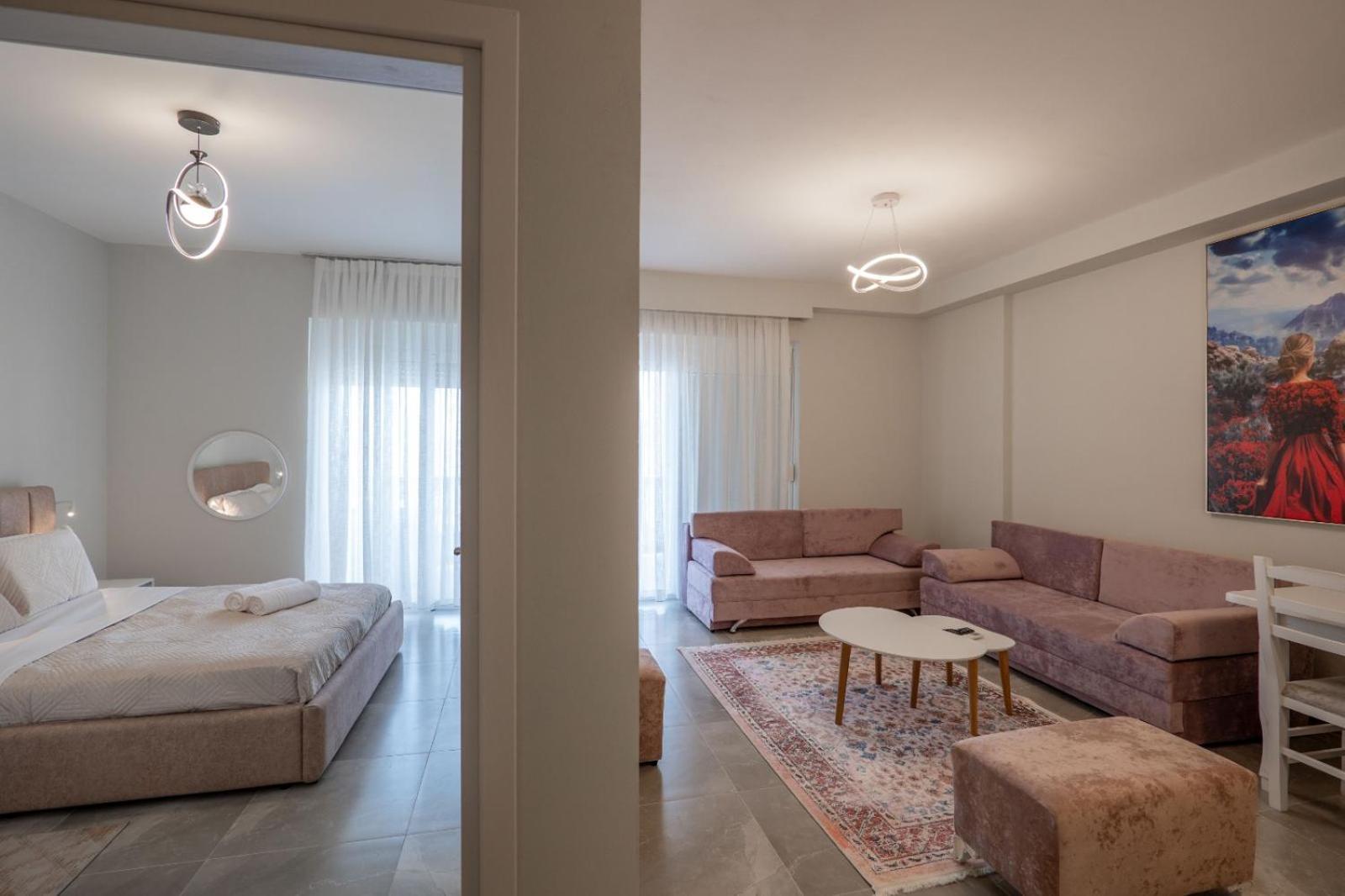 Esel Apartments Sarandë Exteriör bild