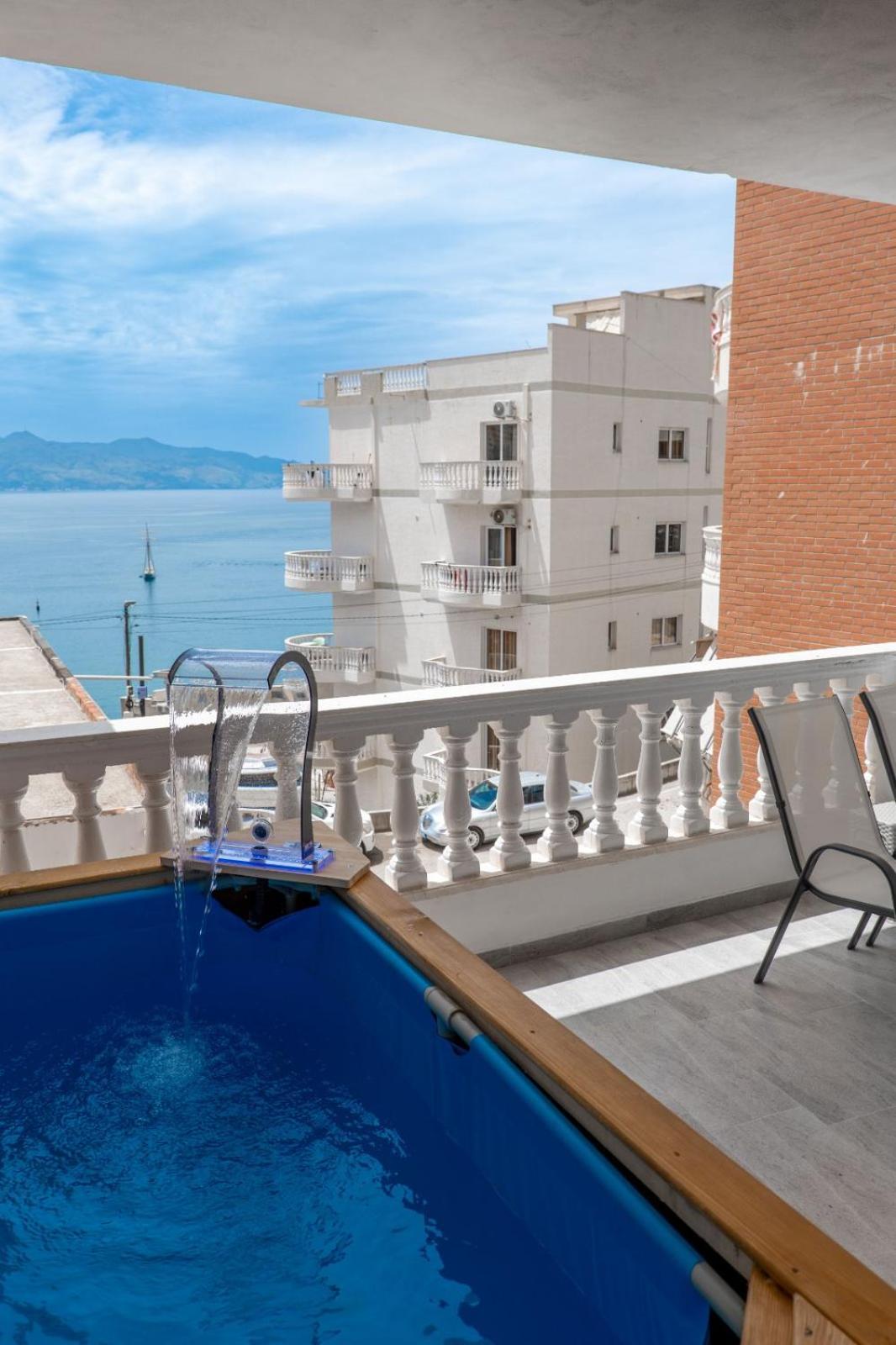 Esel Apartments Sarandë Exteriör bild