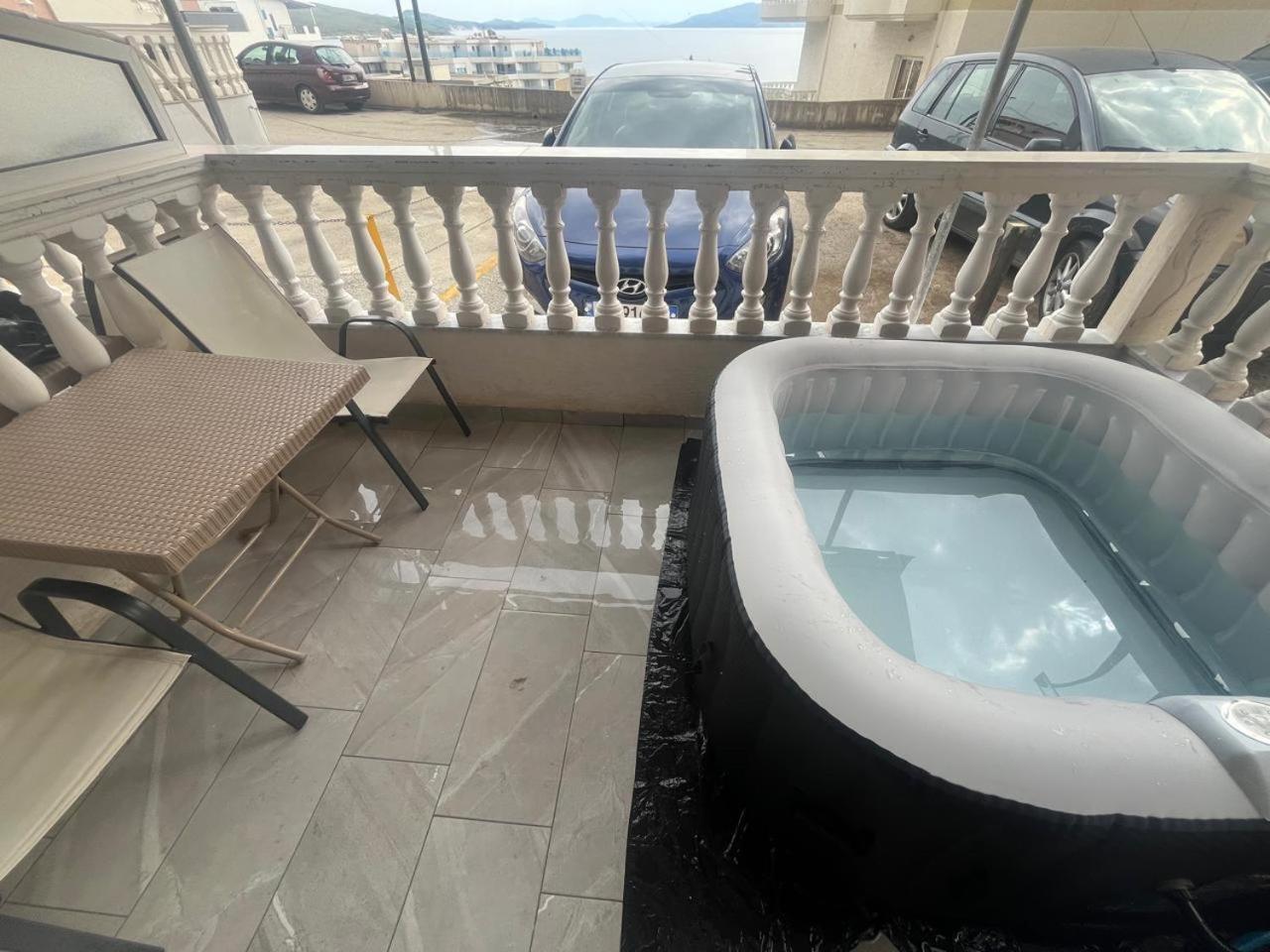 Esel Apartments Sarandë Exteriör bild